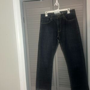 Levi dark denium jeans